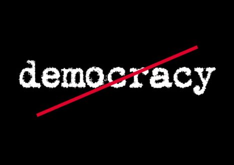 Demokrasi Merusak Moral Generasi